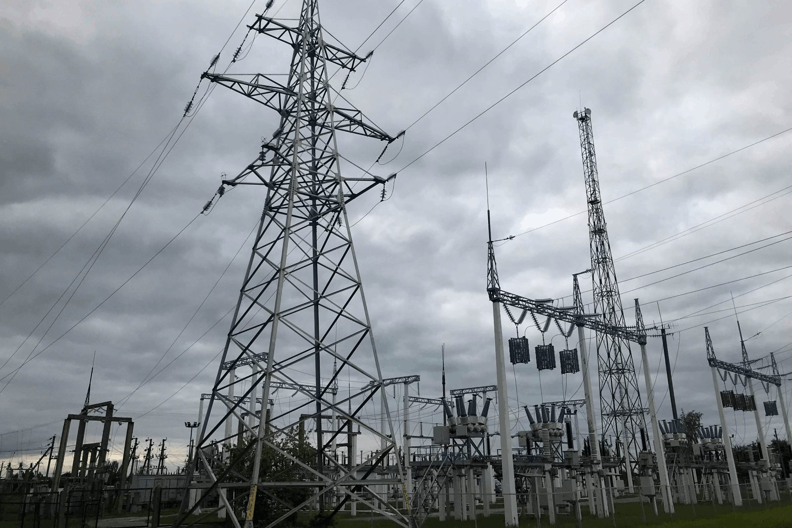 Elektrik ötürücü xətləri